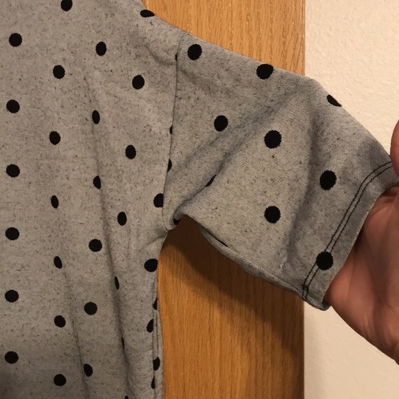 Grey with black polka dot LuLaRoe Short sleeve blouse size small - Picture 4 of 9